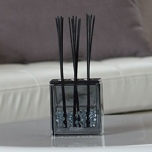 Tiges à parfum noires pour bouquet parfumé